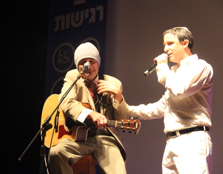 ערן זרחוביץ ומאור כהן מופיעים באירוע