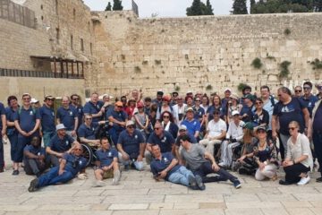 Attendees of Access Israel's 7th International Conference visit the Western Wall - credit: Izik Yansovich